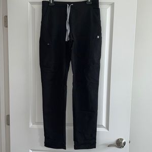 FIGS YOLA SIZE SMALL TALL